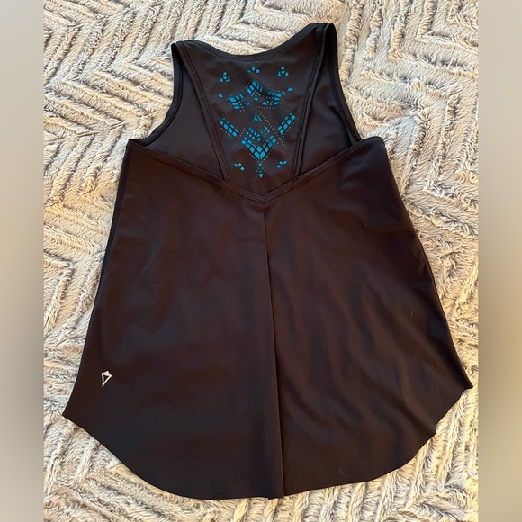 ivivva Black & Kayak Blue Train With Strength Tank - Picture 6 of 11